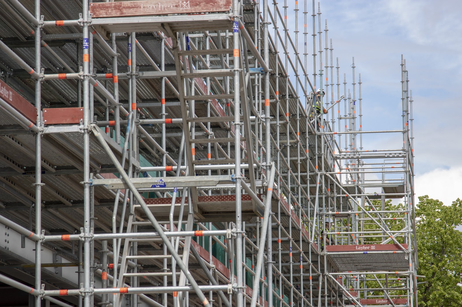 Scaffolding: Pengertian, Manfaat, Fungsi dan Jenis-jenisnya